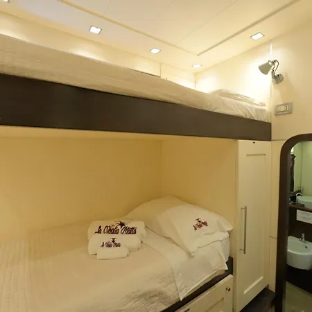 Hotel en barco La Voglia Matta *