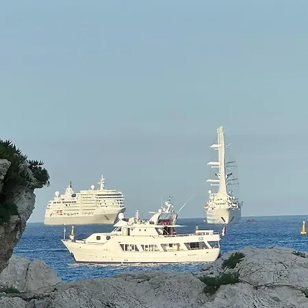 La Voglia Matta Botel *